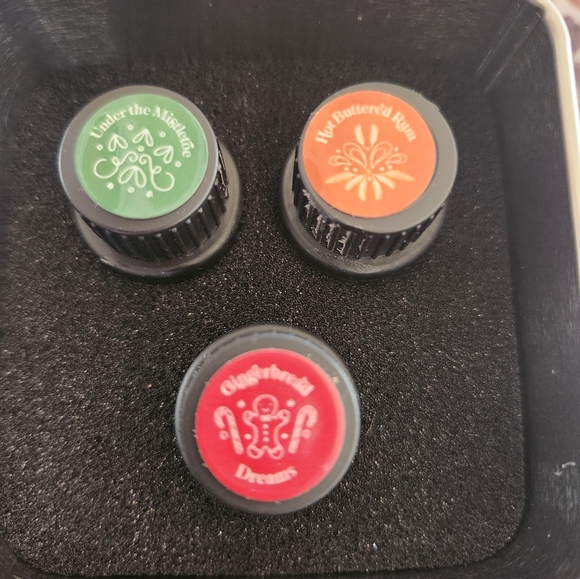 Scentsy Holiday Oil 3 Pack - Picture 4 of 4